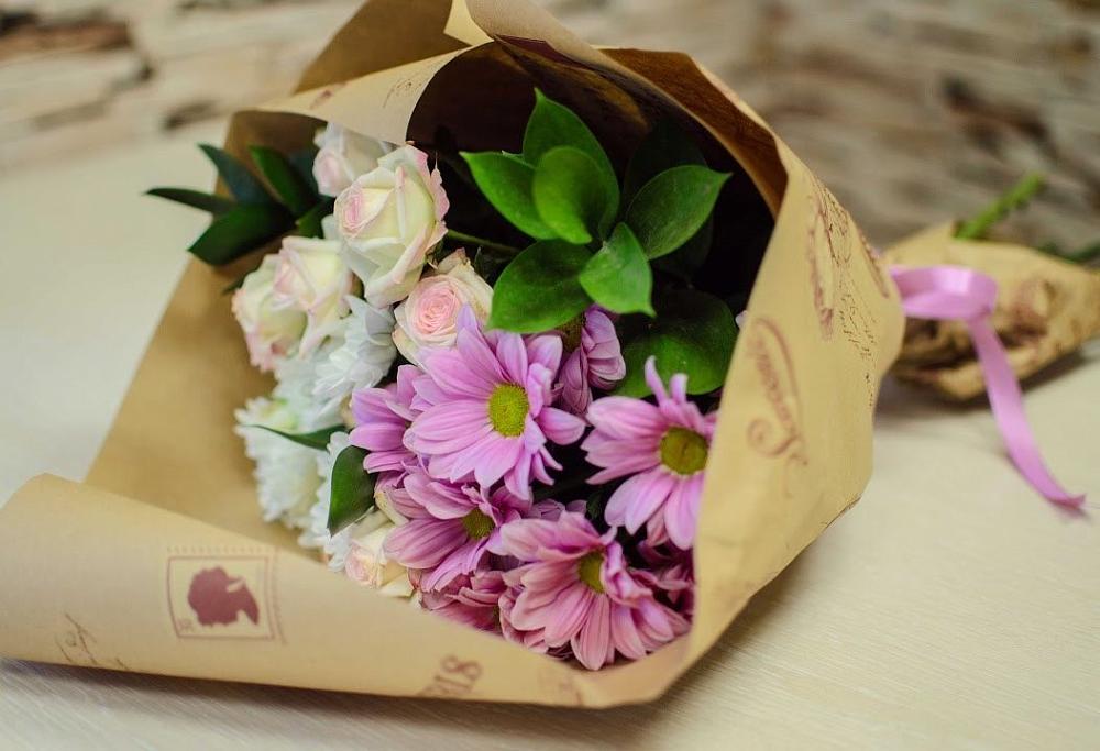 Букет цветов из: Розы и Хризантемы в Зеленый Бор