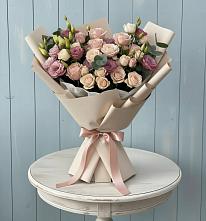 Букет цветов из:  Розы и Лизиантусы в Зеленый Бор