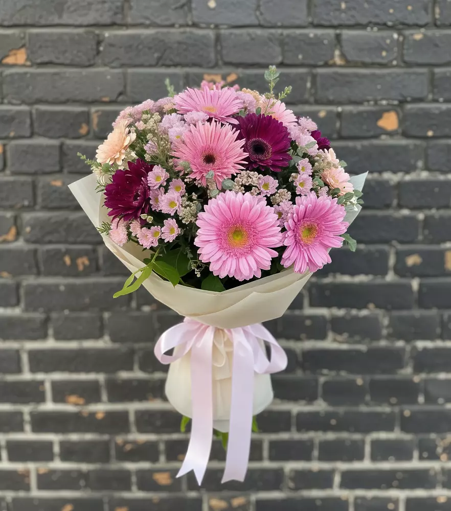 Букет цветов из: Герберы и Хризантемы в Зеленый Бор