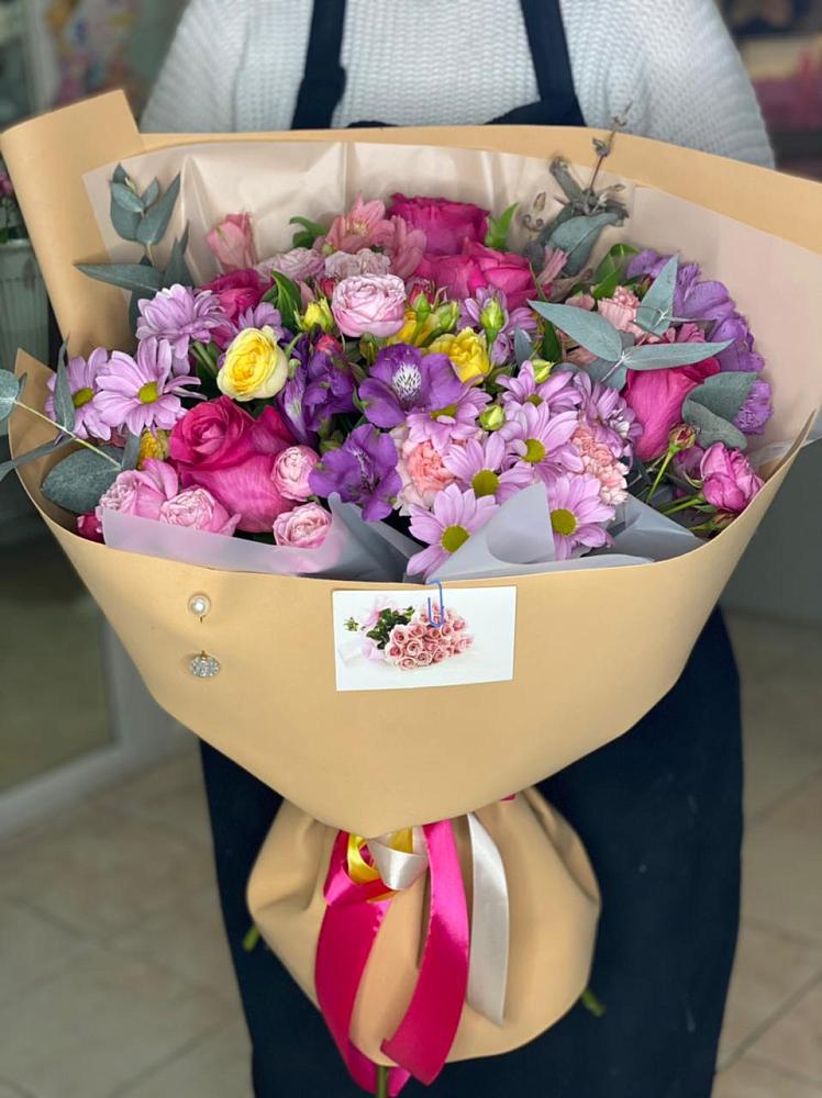 Букет цветов из: Хризантемы, Гвоздики и Альстромерии в Зеленый Бор