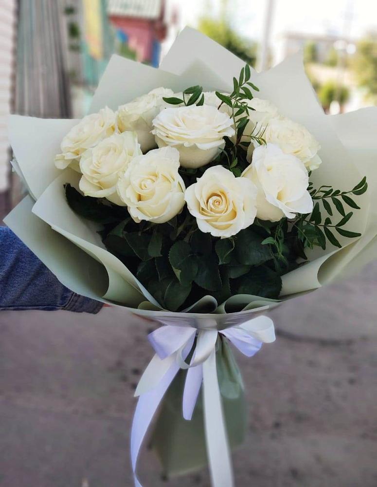 Букет Белые розы Проуд в Зеленый Бор