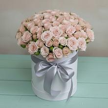 Цветочная композиция из Розы в шляпной коробке в Зеленый Бор