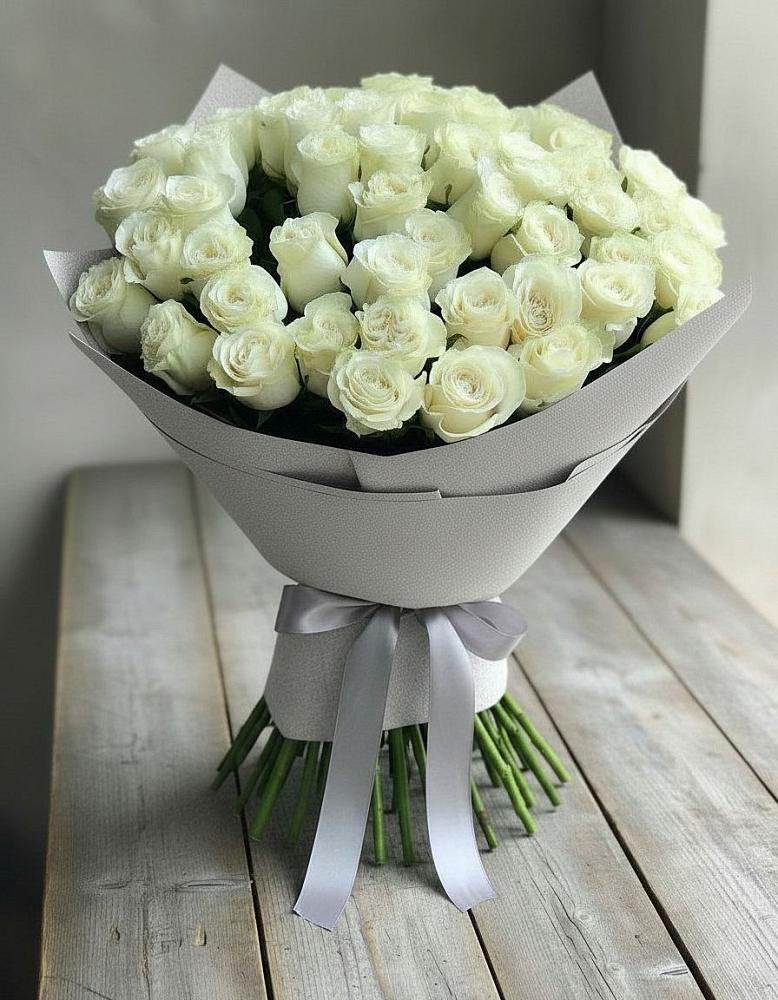Букет 35 Белых роз в Зеленый Бор