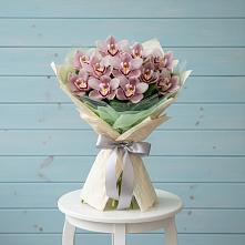 Букет цветов из:  Орхидеи и Розы в Зеленый Бор