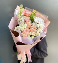 Букет цветов из:  Хризантемы и Розы в Зеленый Бор