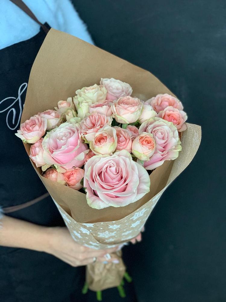 Букет цветов из: Хризантемы и Розы в Зеленый Бор