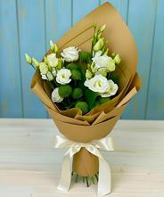 Букет цветов из:  Хризантемы и Лизиантусы #REPLACE_PRED# Зеленый Бор