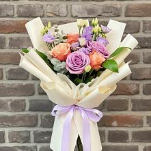 Букет цветов из:  Лизиантусы и Розы #REPLACE_PRED# Зеленый Бор