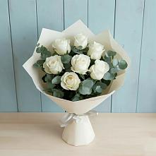 Букет Белые розы в Эвкалипте в Зеленый Бор