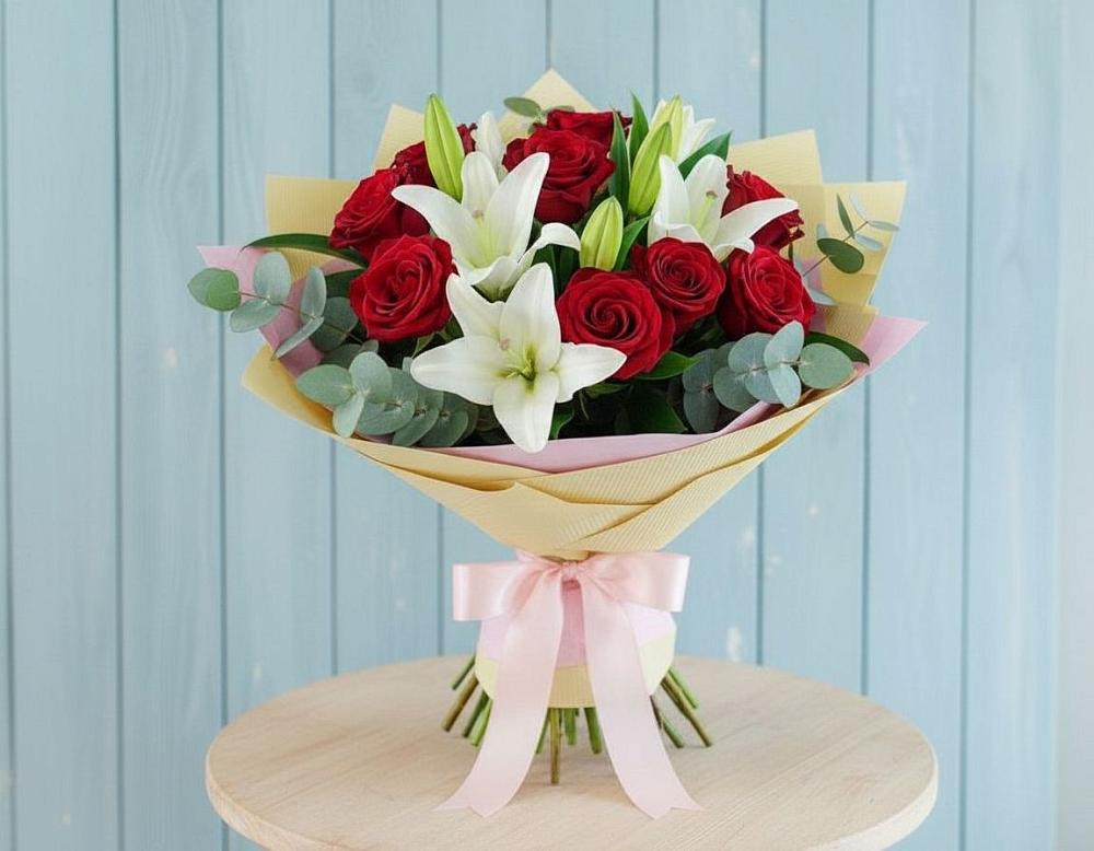 Букет цветов из: Лилии и Розы в Зеленый Бор